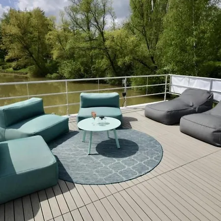 Hausboot Black Pearl - Lp1