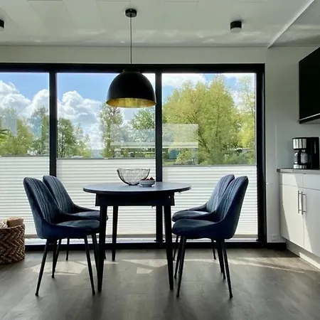 Hausboot Black Pearl - Lp1 *