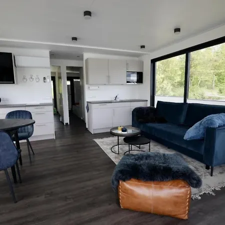 Hotel en barco Hausboot Black Pearl - Lp1 *